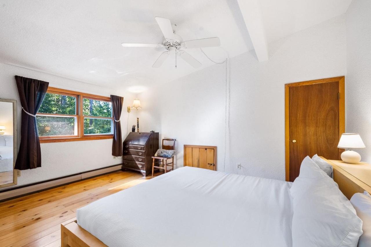 Cozy Condo By Tripp Lake Warrensburg Esterno foto