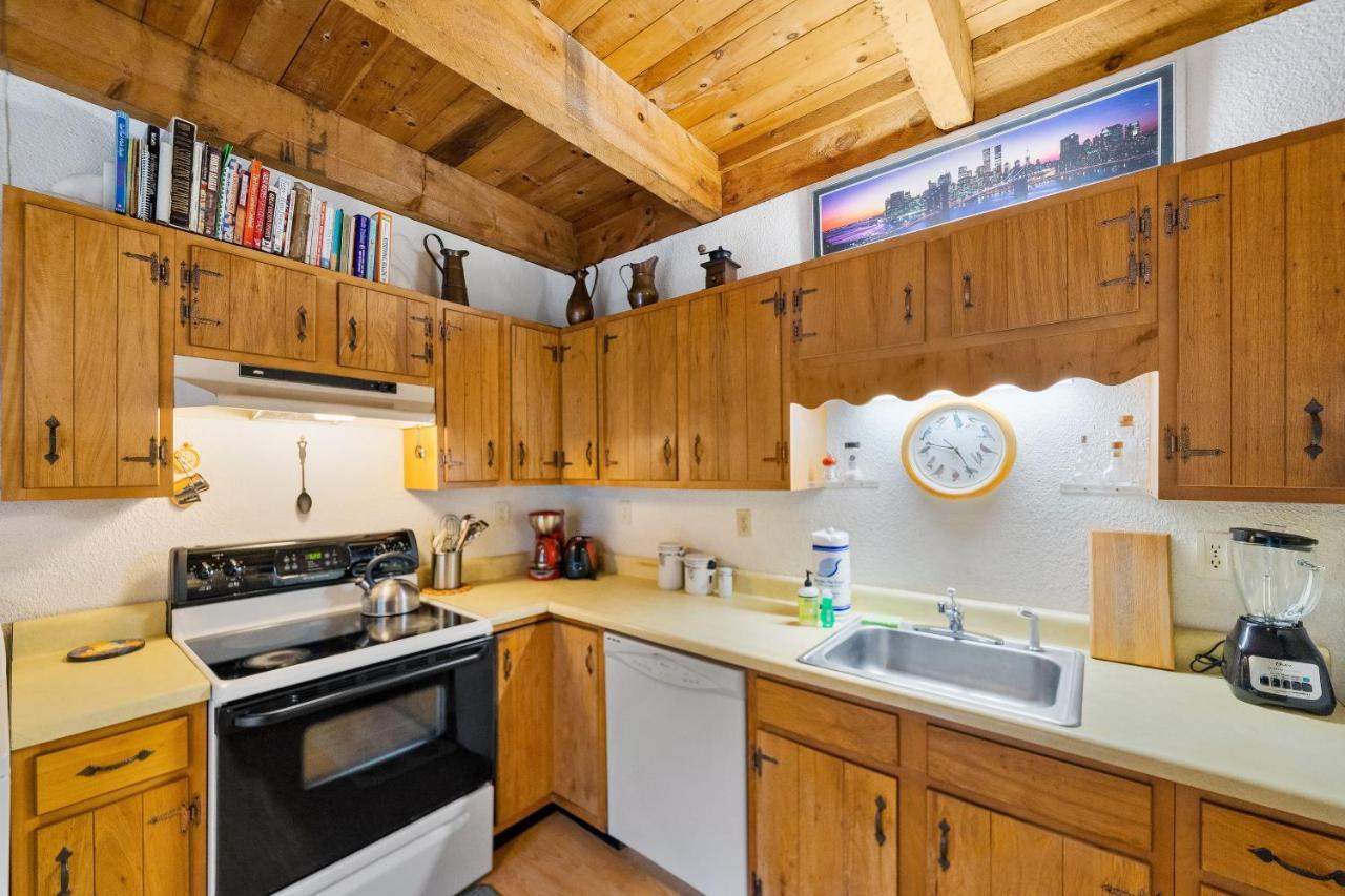Cozy Condo By Tripp Lake Warrensburg Esterno foto
